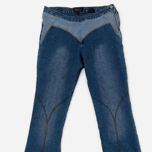 Y2K Vintage 70's Styled Jeans with Embroidered Design - Picture 3 of 8